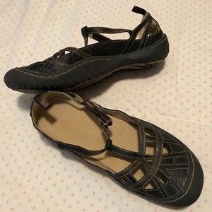 J Sport by Jamba size 8 M Black and Brown women’s sandal shoe